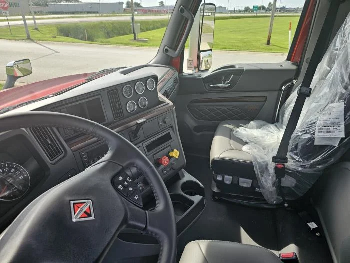 2026 International LT - image 12