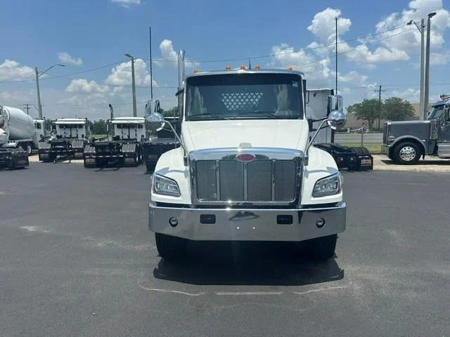 2027 Peterbilt 548 — photo 9