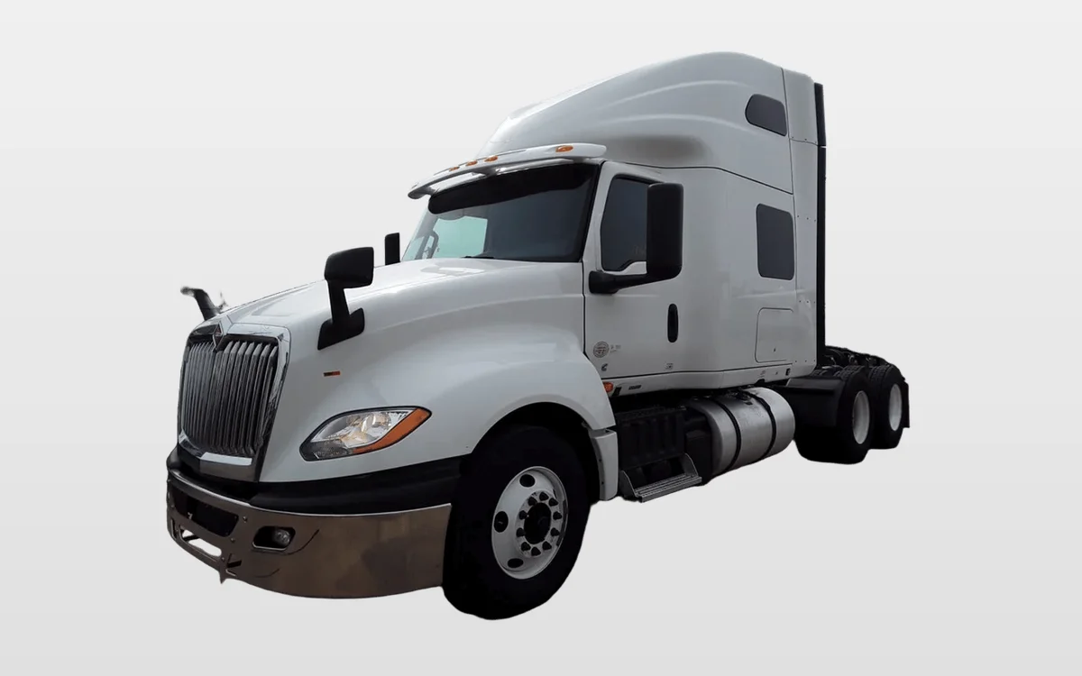 2020 International LT - image 1