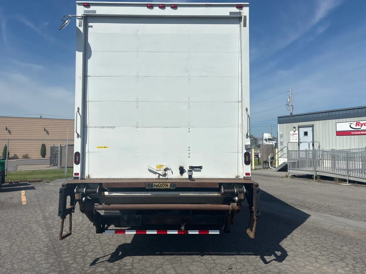 2017 International 4300 in Syracuse, NY — photo 5