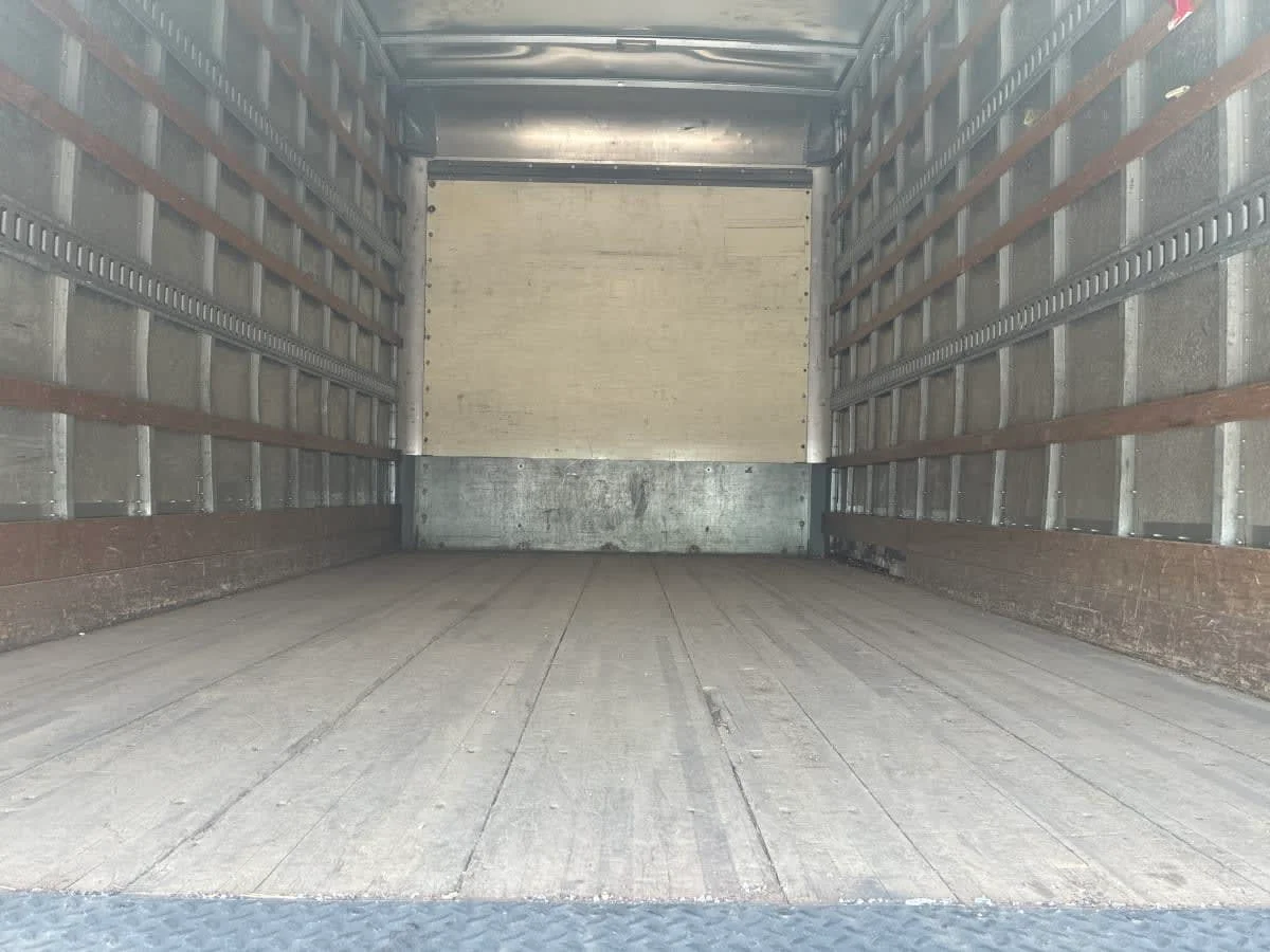 2017 International 4300 in Syracuse, NY — photo 8