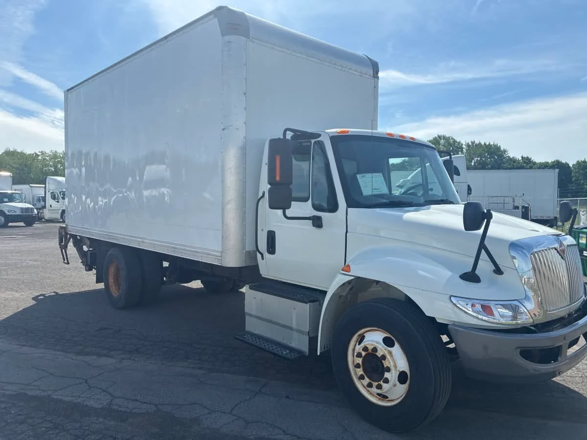 2017 International 4300 in Syracuse, NY — photo 3