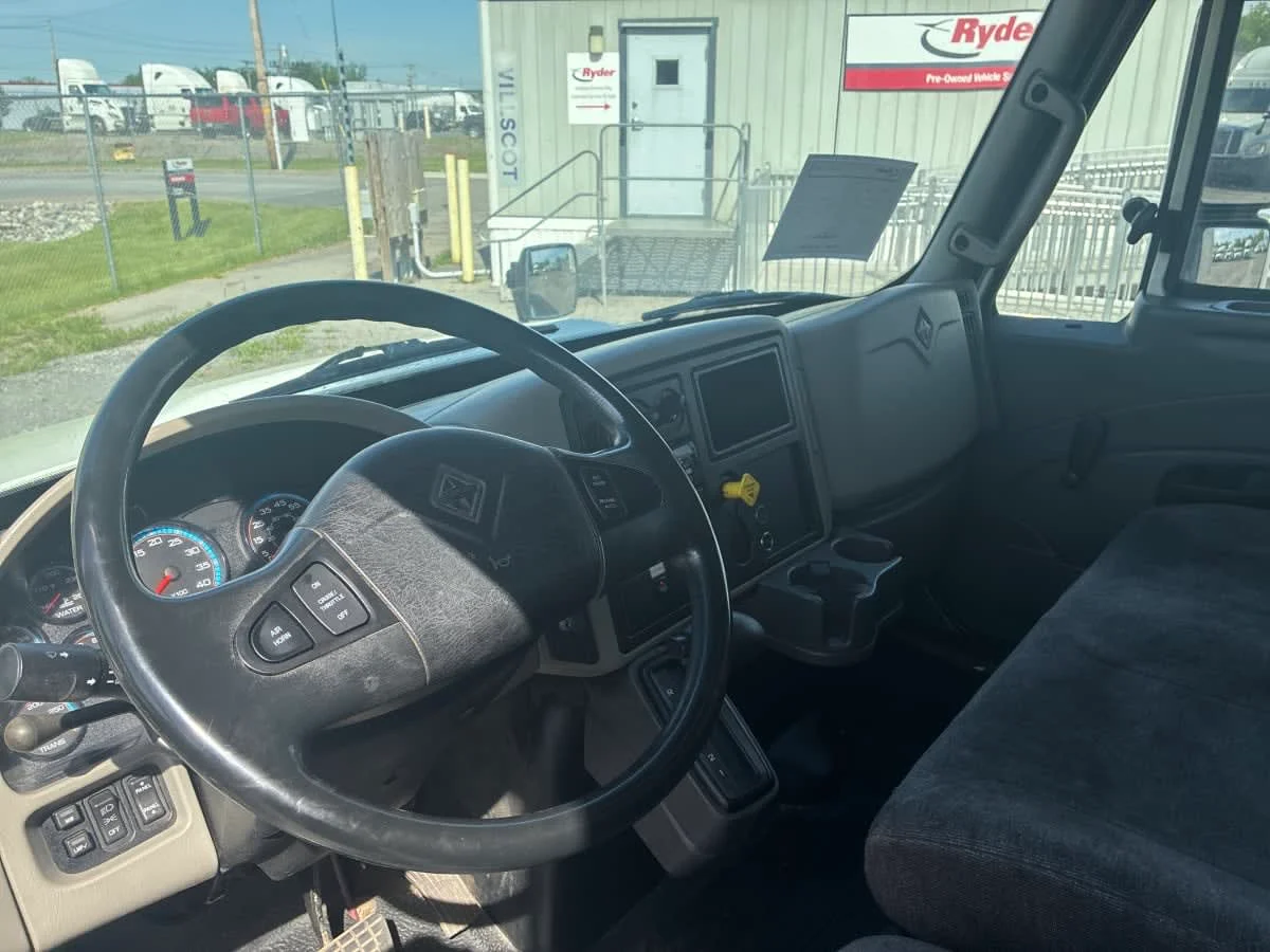 2017 International 4300 in Syracuse, NY — photo 7