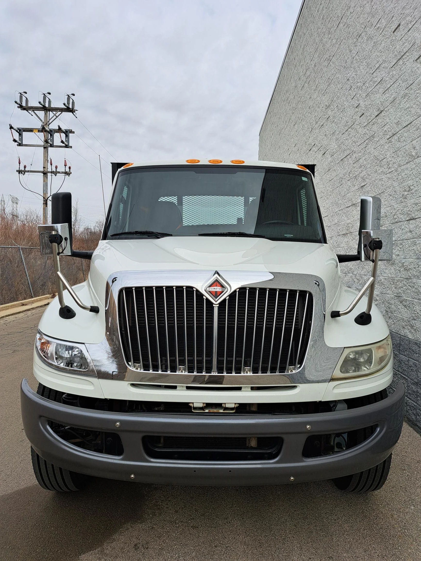 2021 International MV - image 5