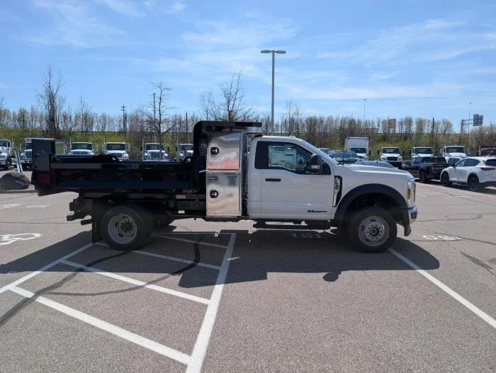 2026 Ford F-550 — photo 6