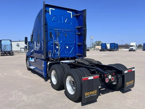2023 Freightliner Cascadia in Location: Springfield, OH — photo 3