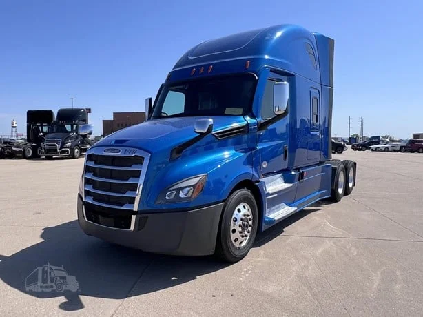 2023 Freightliner Cascadia in Location: Springfield, OH — photo 4