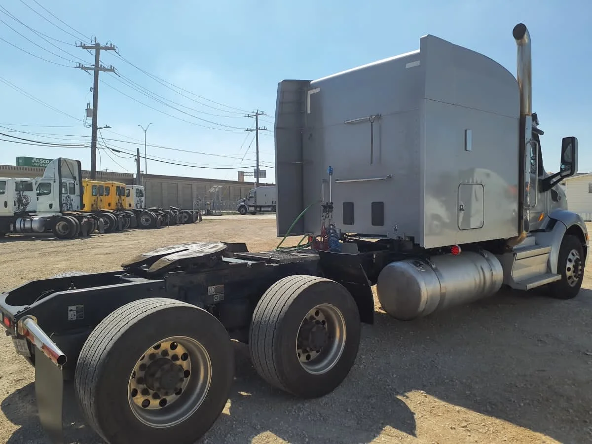 2021 Peterbilt 579 - image 4