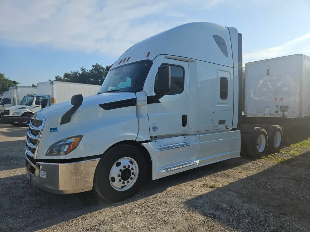 2020 Freightliner Cascadia in Orlando, FL