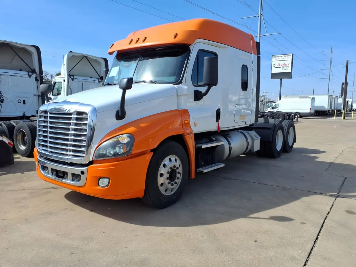 2020 Freightliner Cascadia in Dallas, TX