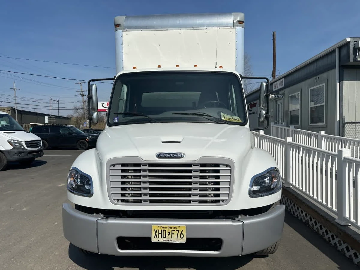 2019 Freightliner M2 106 in Bensalem, PA — photo 2