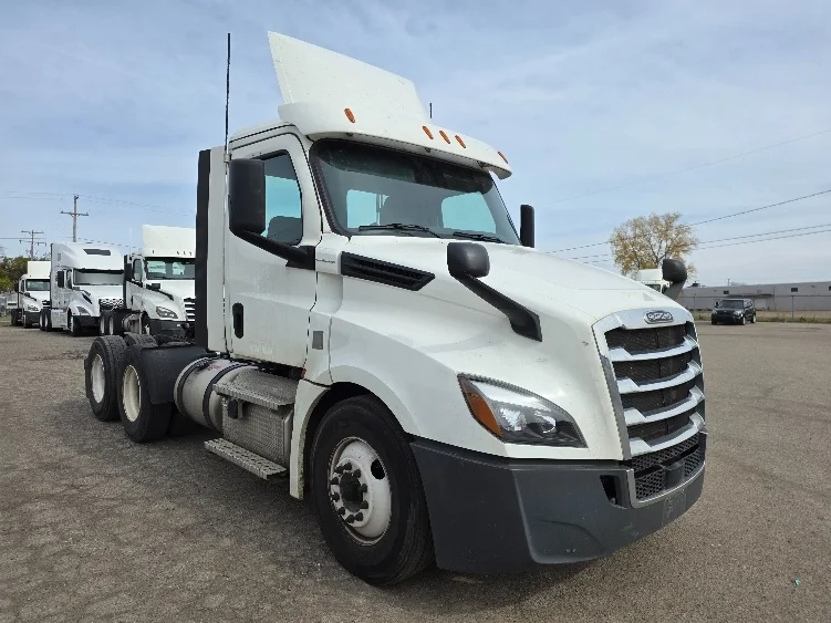 2020 Freightliner Cascadia in Jackson, MI