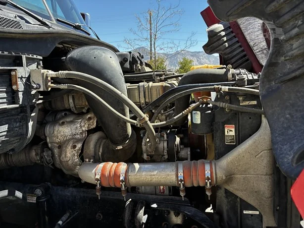 2017 Freightliner Cascadia - image 19