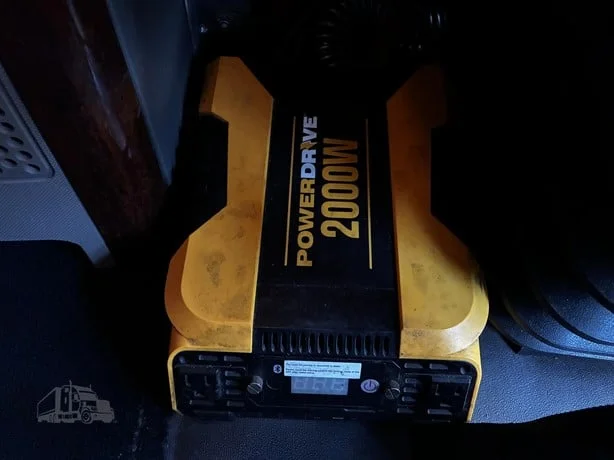 2017 Freightliner Cascadia - image 36