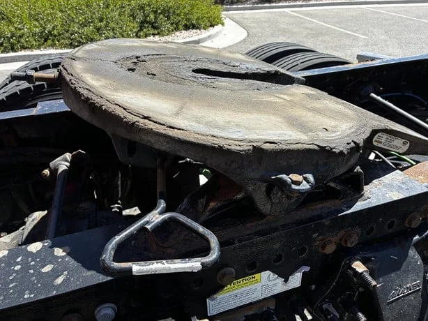 2017 Freightliner Cascadia - image 9