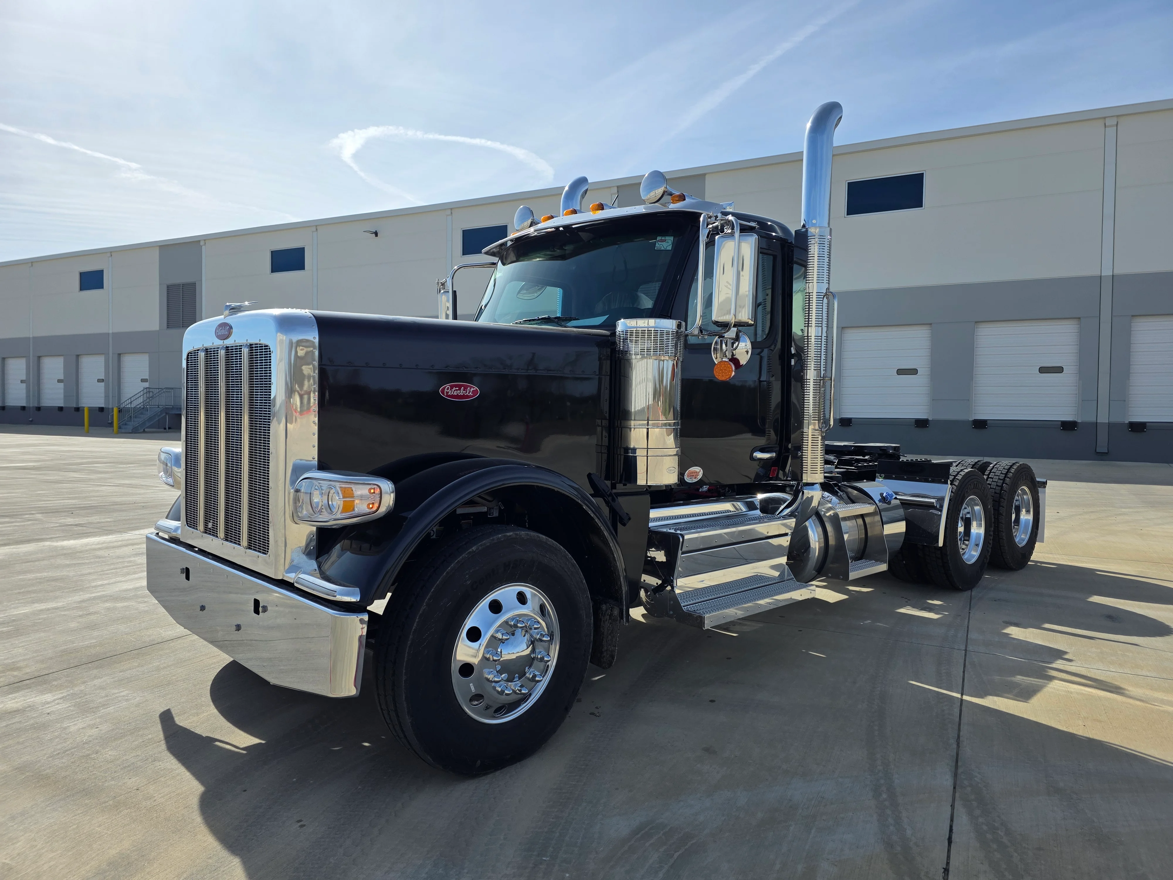 2027 Peterbilt 589 in Louisville, KY