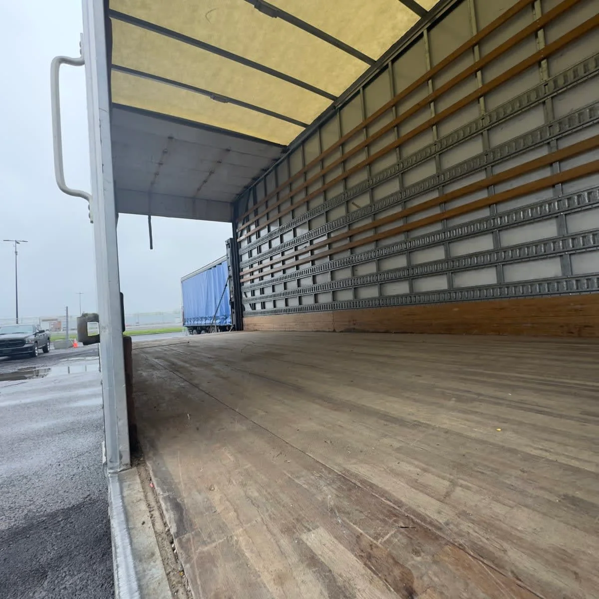 2019 International 4300 - image 11