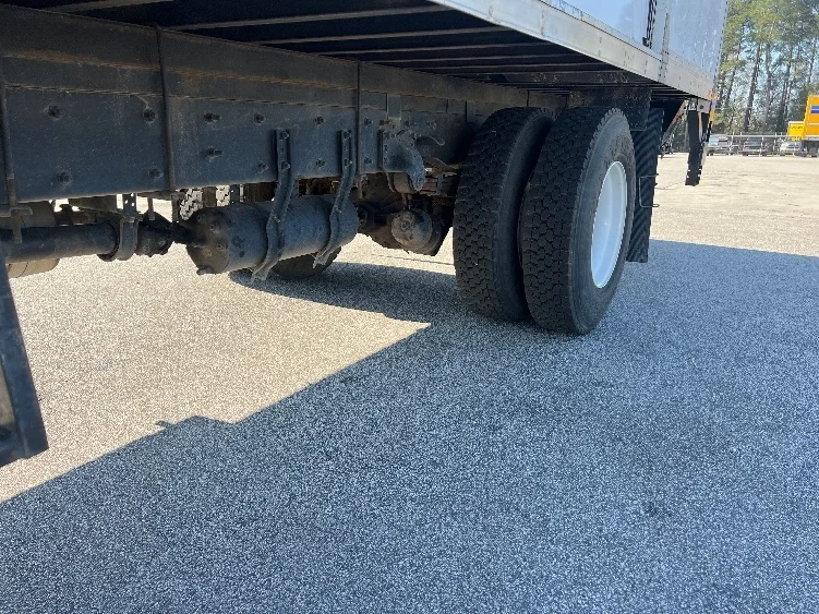 2017 Freightliner M2 106 - image 5