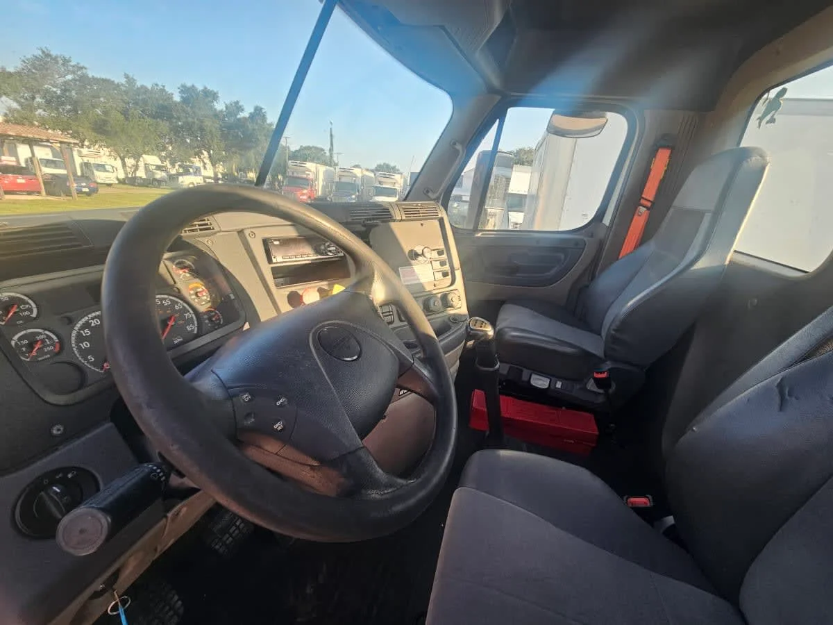 2019 Freightliner Cascadia in Orlando, FL — photo 7
