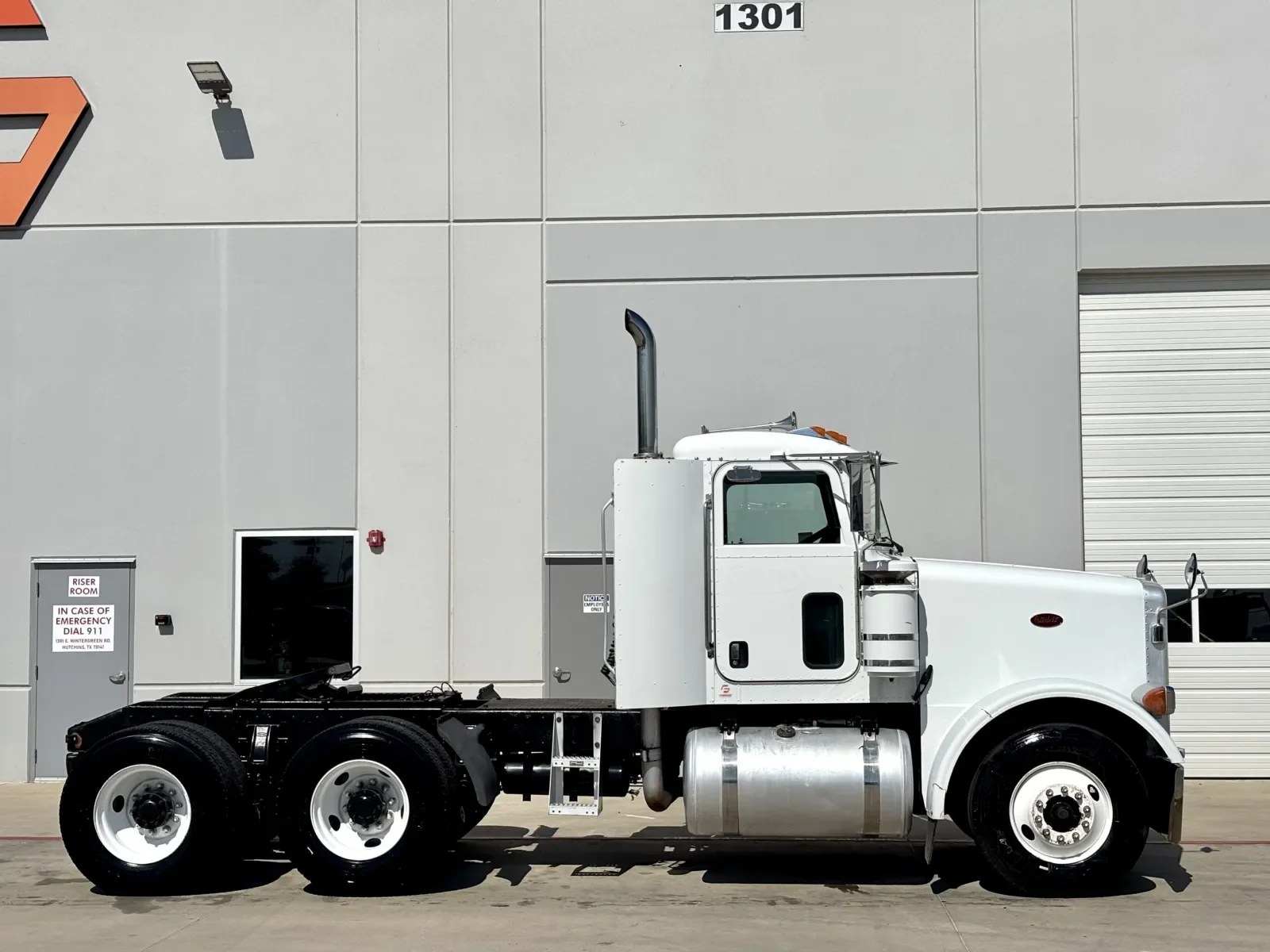 2006 Peterbilt in Hutchins, TX — photo 3
