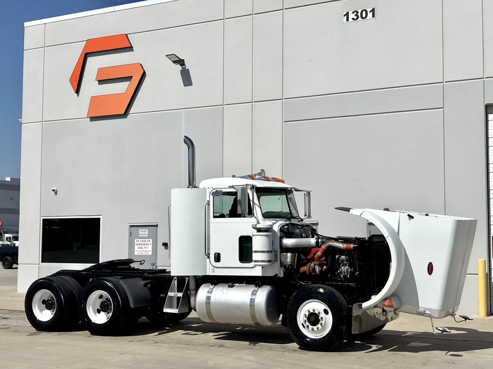 2006 Peterbilt in Hutchins, TX — photo 9