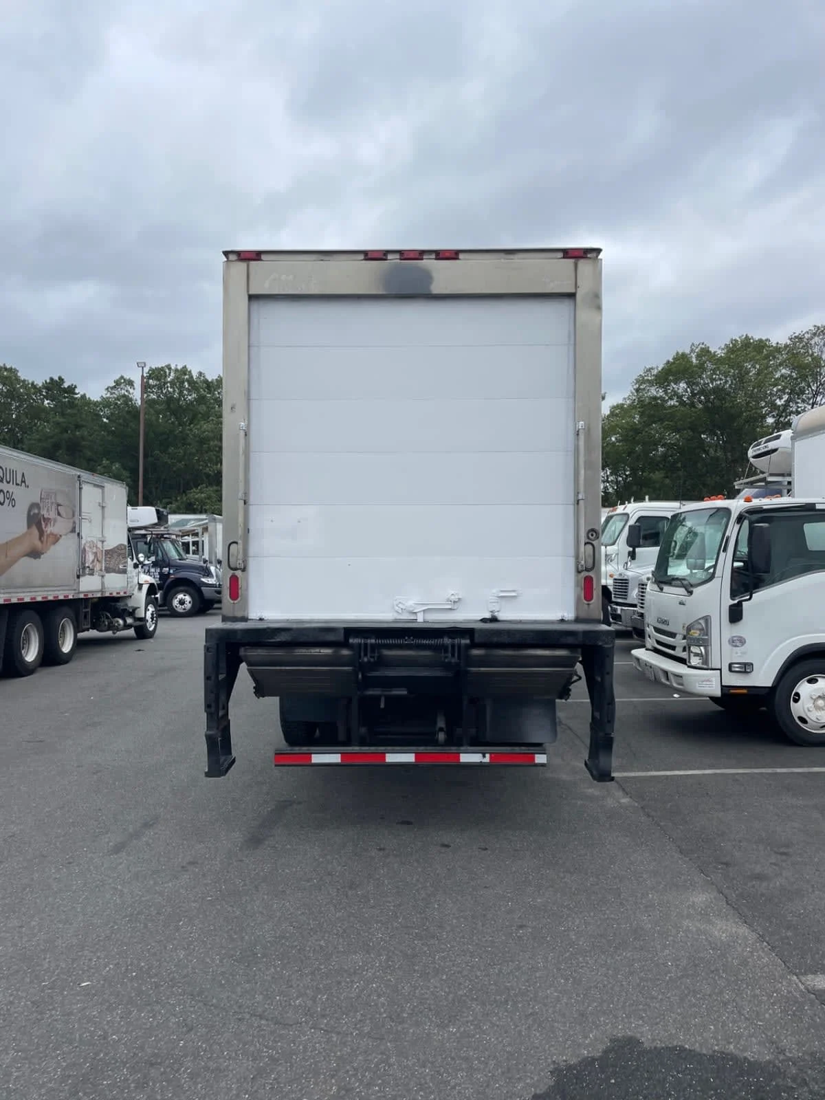 2016 International 4300 in Farmingdale, NY — photo 5