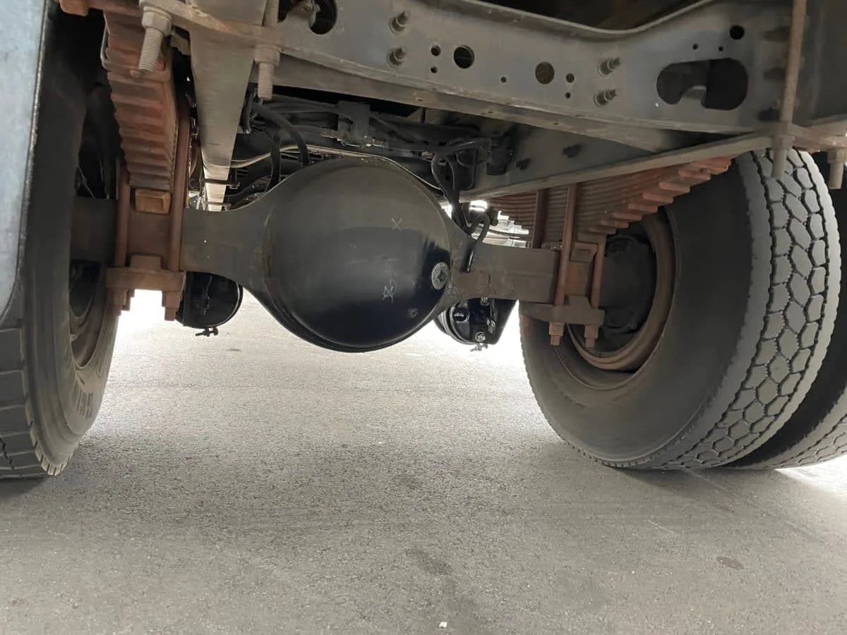 2016 International 4300 - image 16