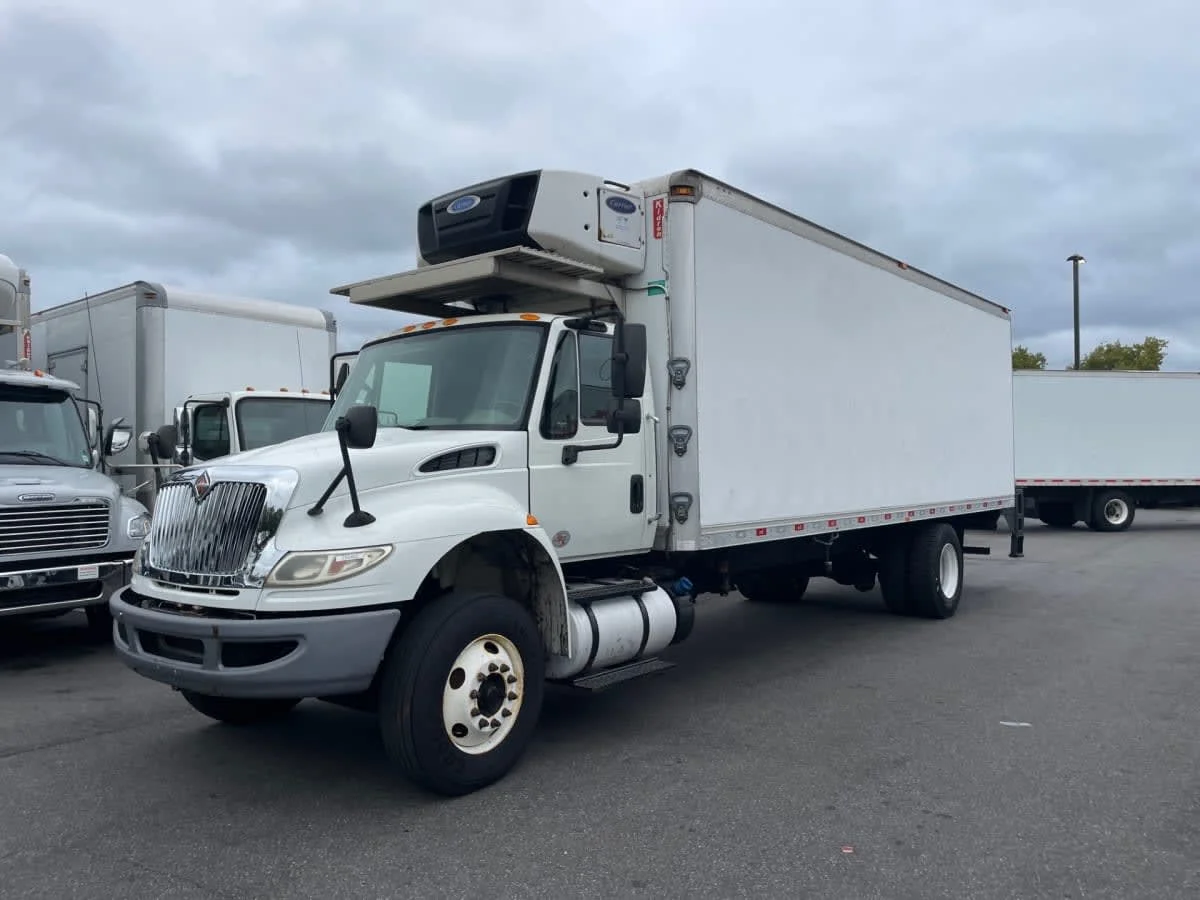 2016 International 4300 in Farmingdale, NY