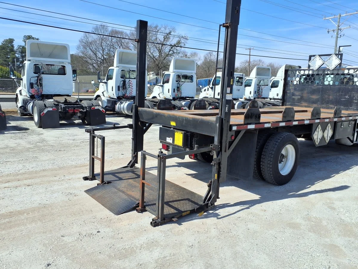 2019 Freightliner M2 106 in Greenville, SC — photo 17