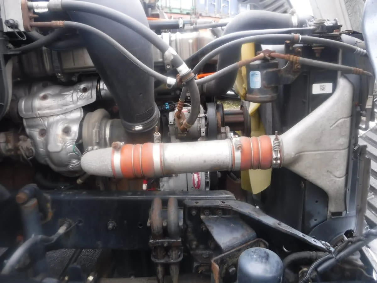 2018 Freightliner Cascadia - image 9