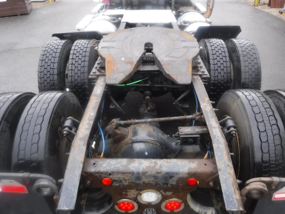 2018 Freightliner Cascadia - image 7