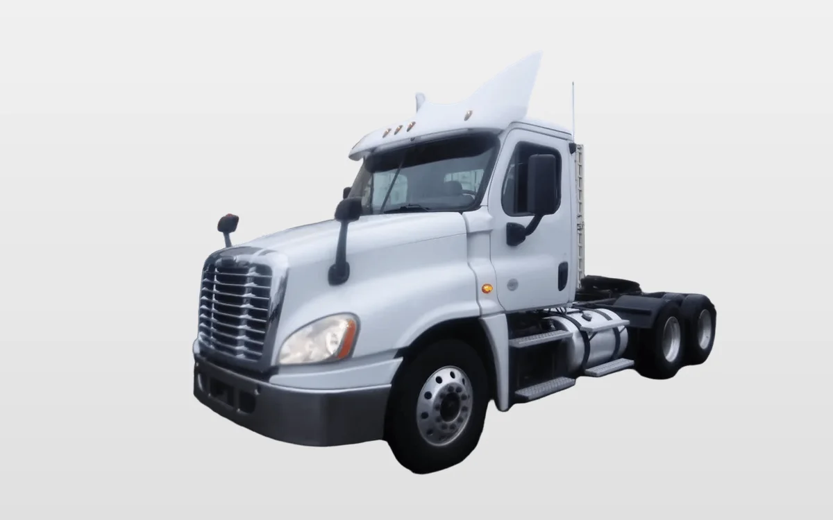 2018 Freightliner Cascadia - image 1
