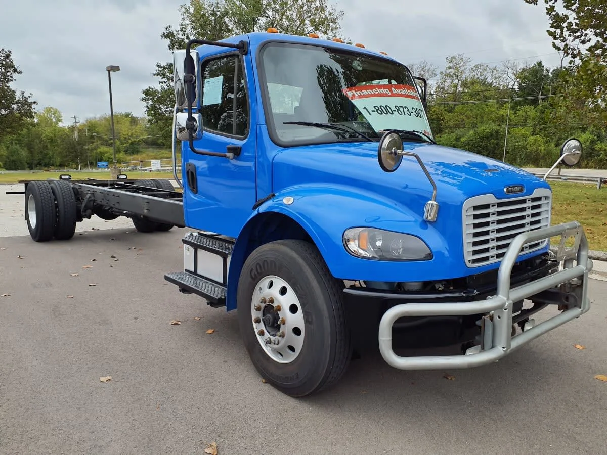 2022 Freightliner M2 106 - image 3