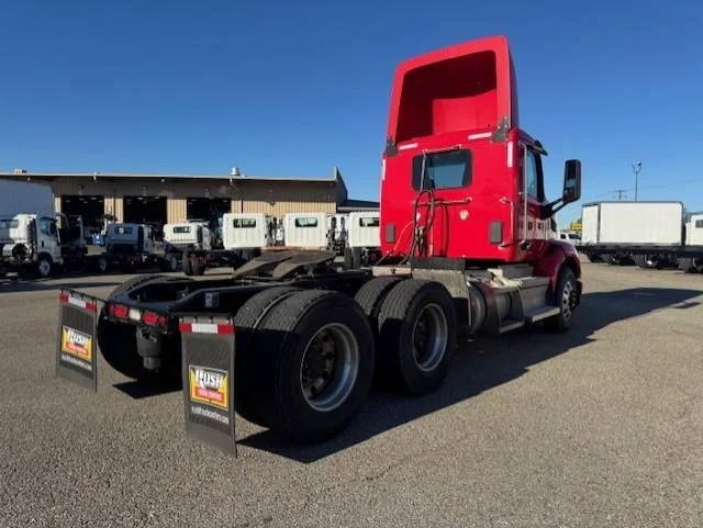 2020 Peterbilt 579 - image 12