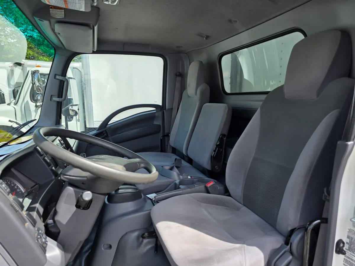 2019 Isuzu NPR - image 8