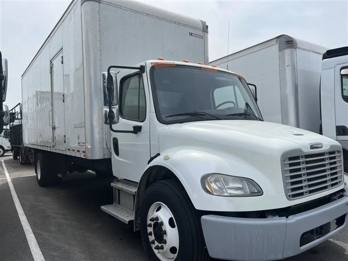 2019 Freightliner M2 106 in Beltsville, MD — photo 3