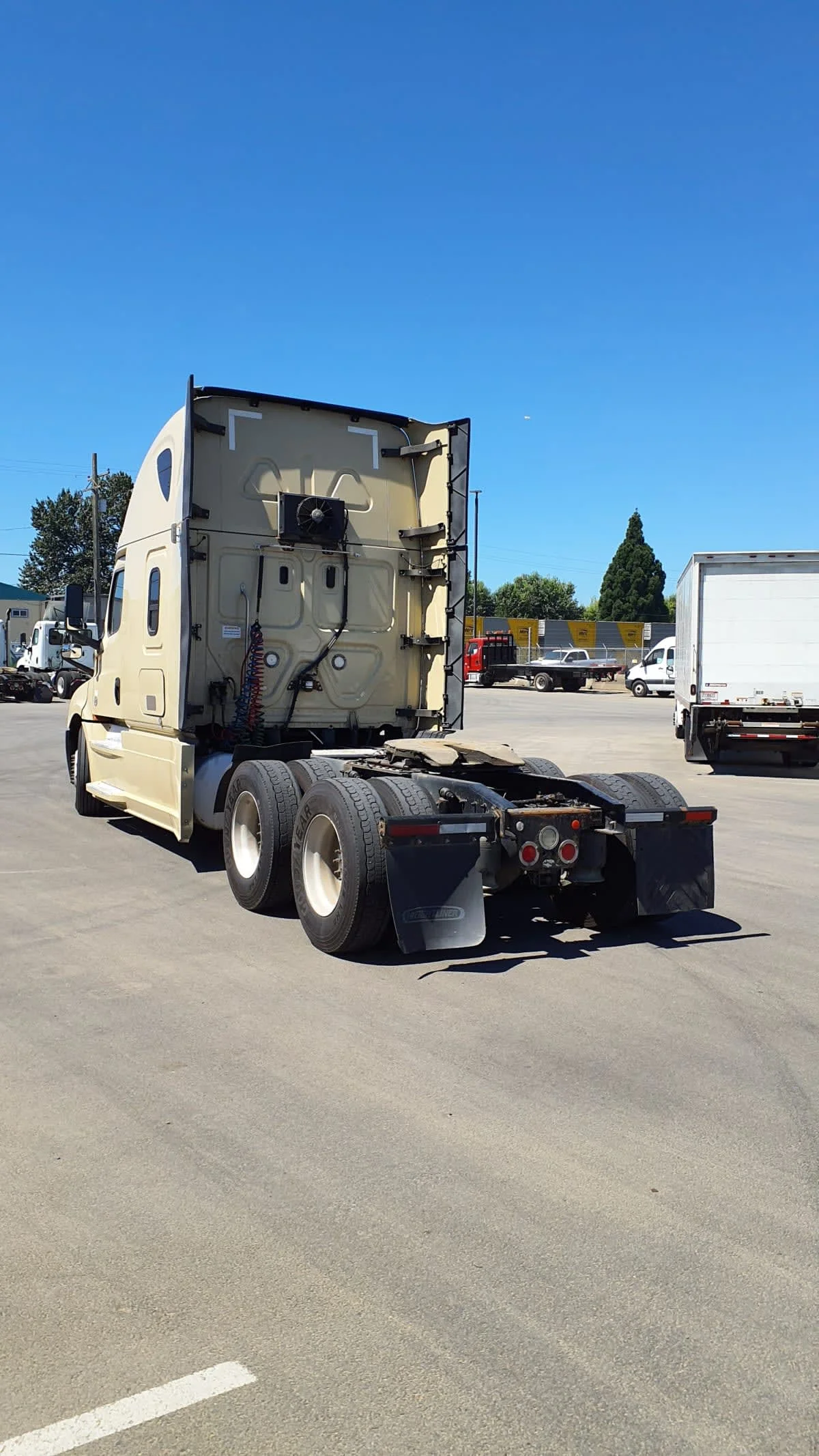 2019 Freightliner Cascadia in Tacoma, WA — photo 6