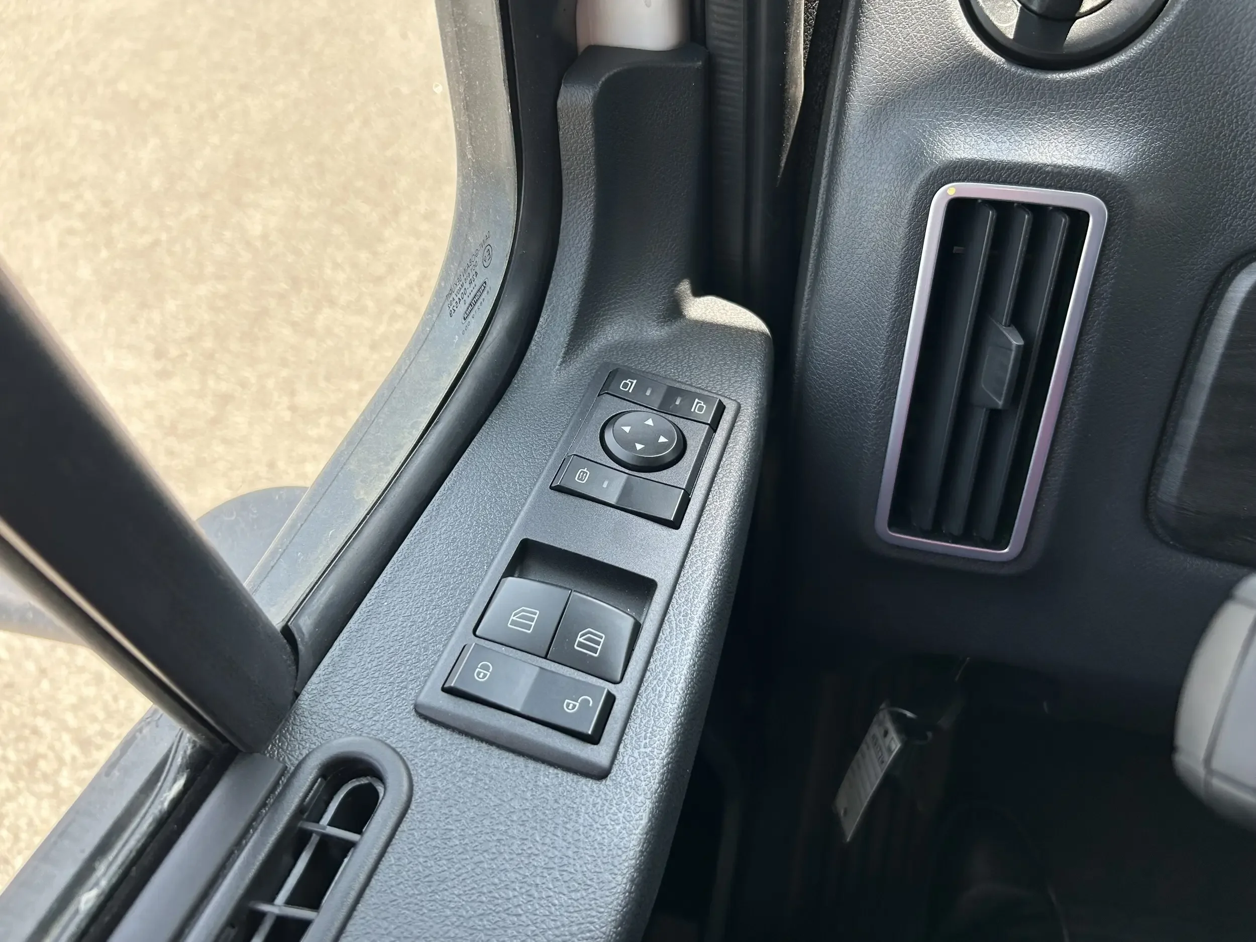 2026 Freightliner M2 106 - image 9