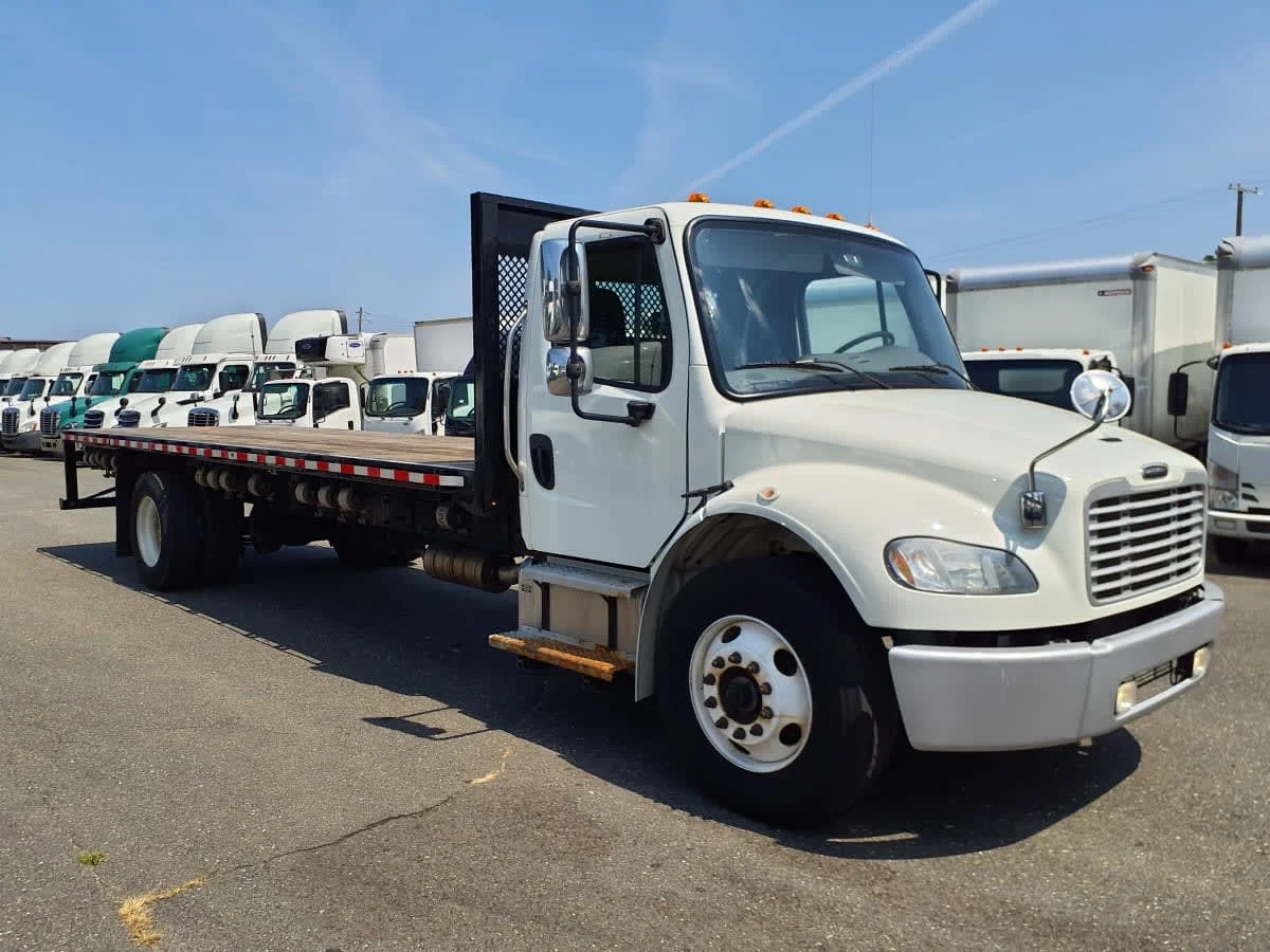 2020 Freightliner M2 106 in Springfield, MA — photo 3
