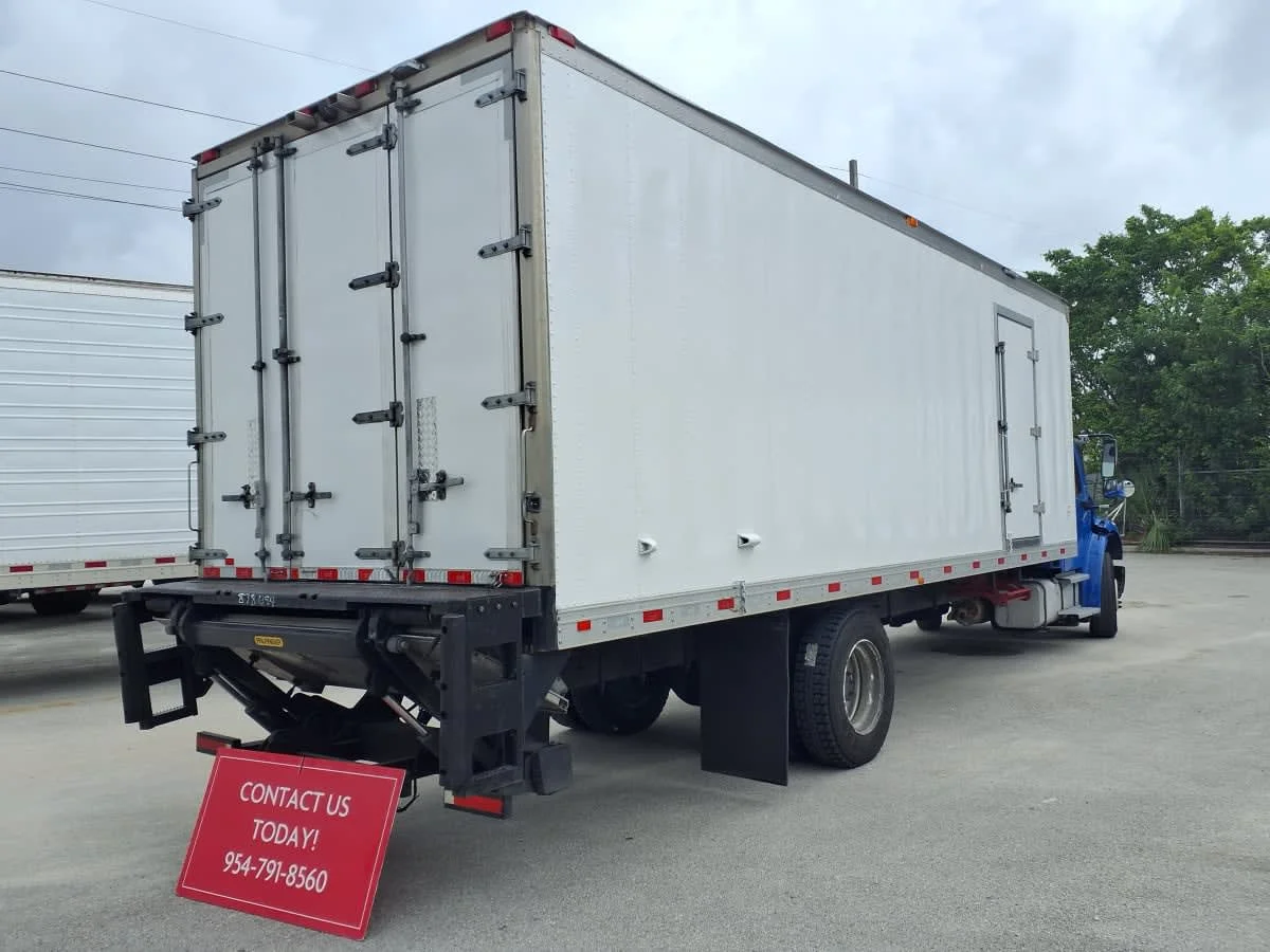 2019 Freightliner M2 106 - image 4