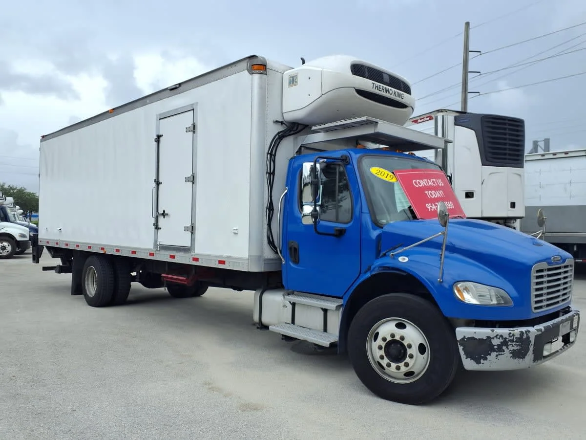 2019 Freightliner M2 106 - image 3