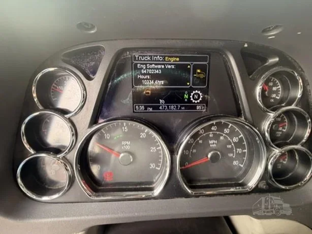 2022 Peterbilt 579 in St. George, UT — photo 12