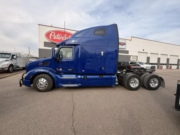 2022 Peterbilt 579 in St. George, UT — photo 7