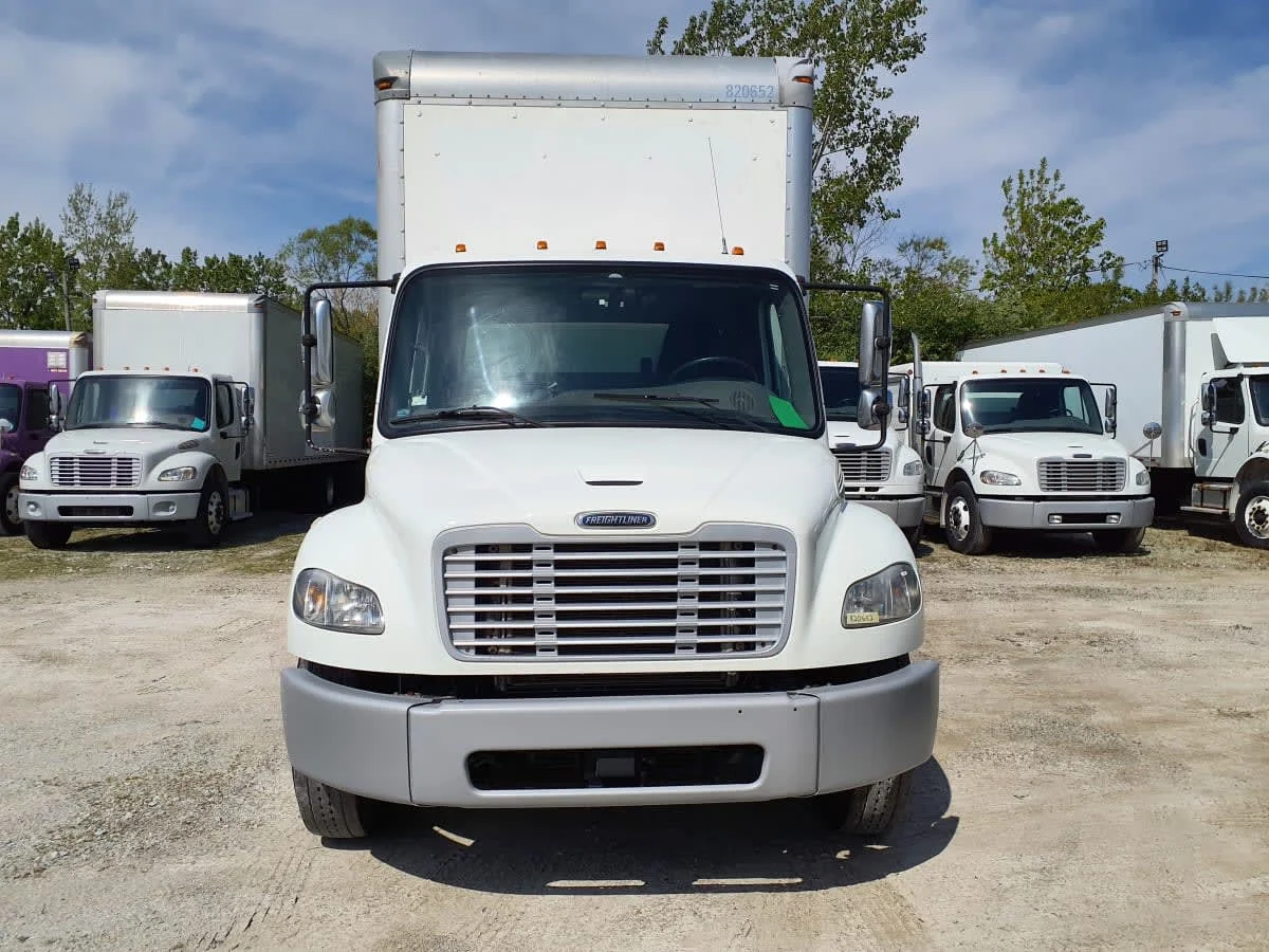 2019 Freightliner M2 106 in Indianapolis, IN — photo 2