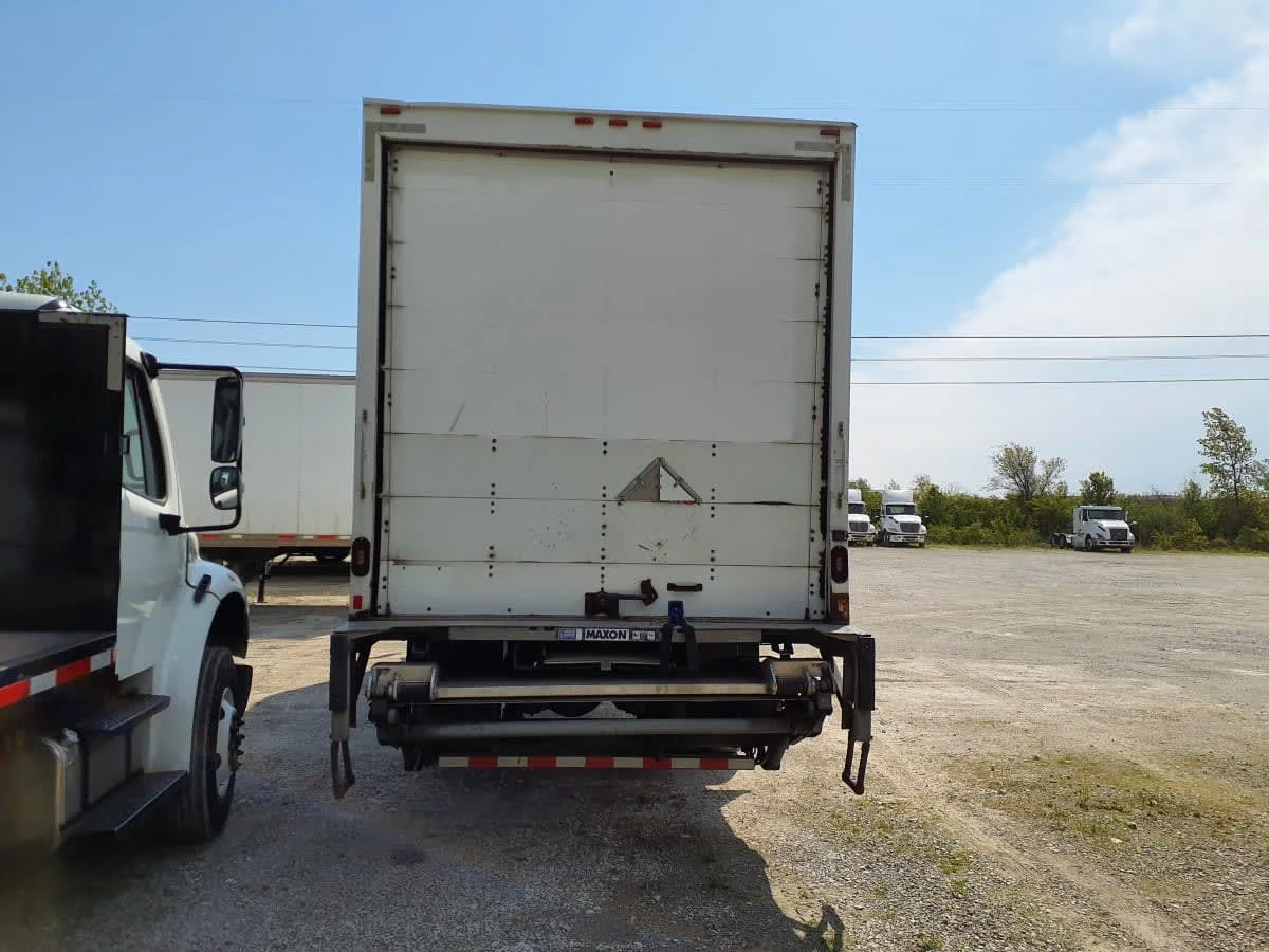 2019 Freightliner M2 106 in Indianapolis, IN — photo 5