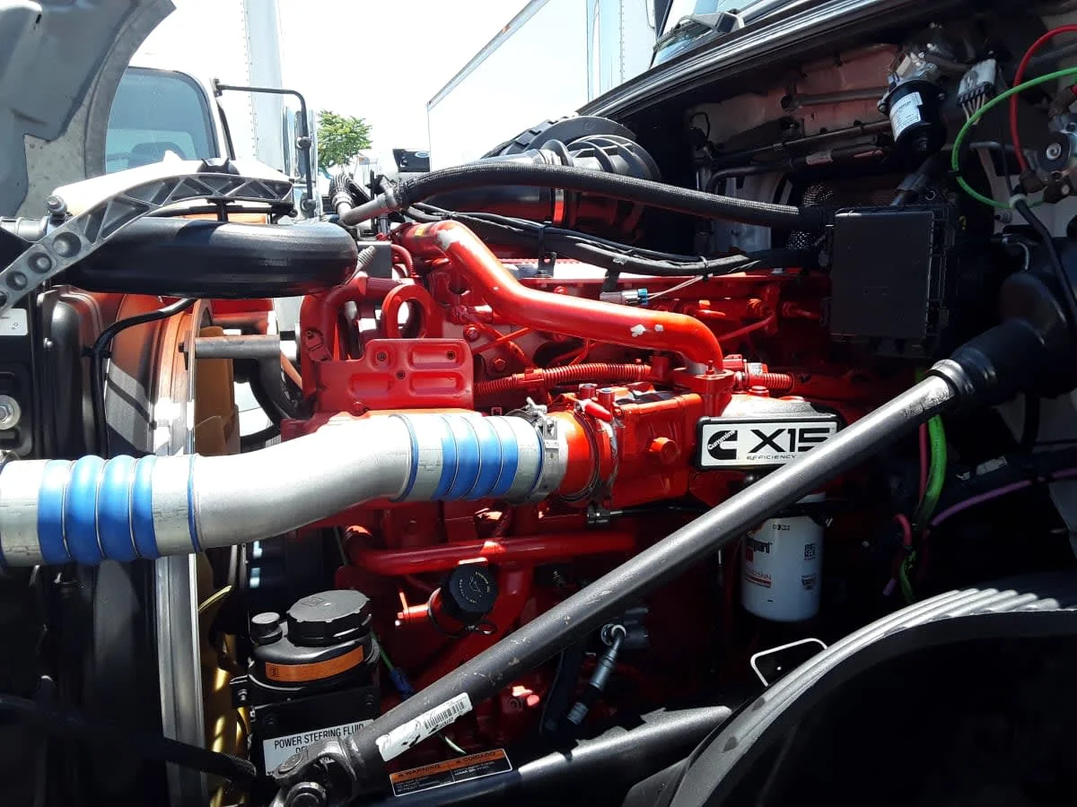 2019 Volvo VNL 860 in Montebello, CA — photo 8