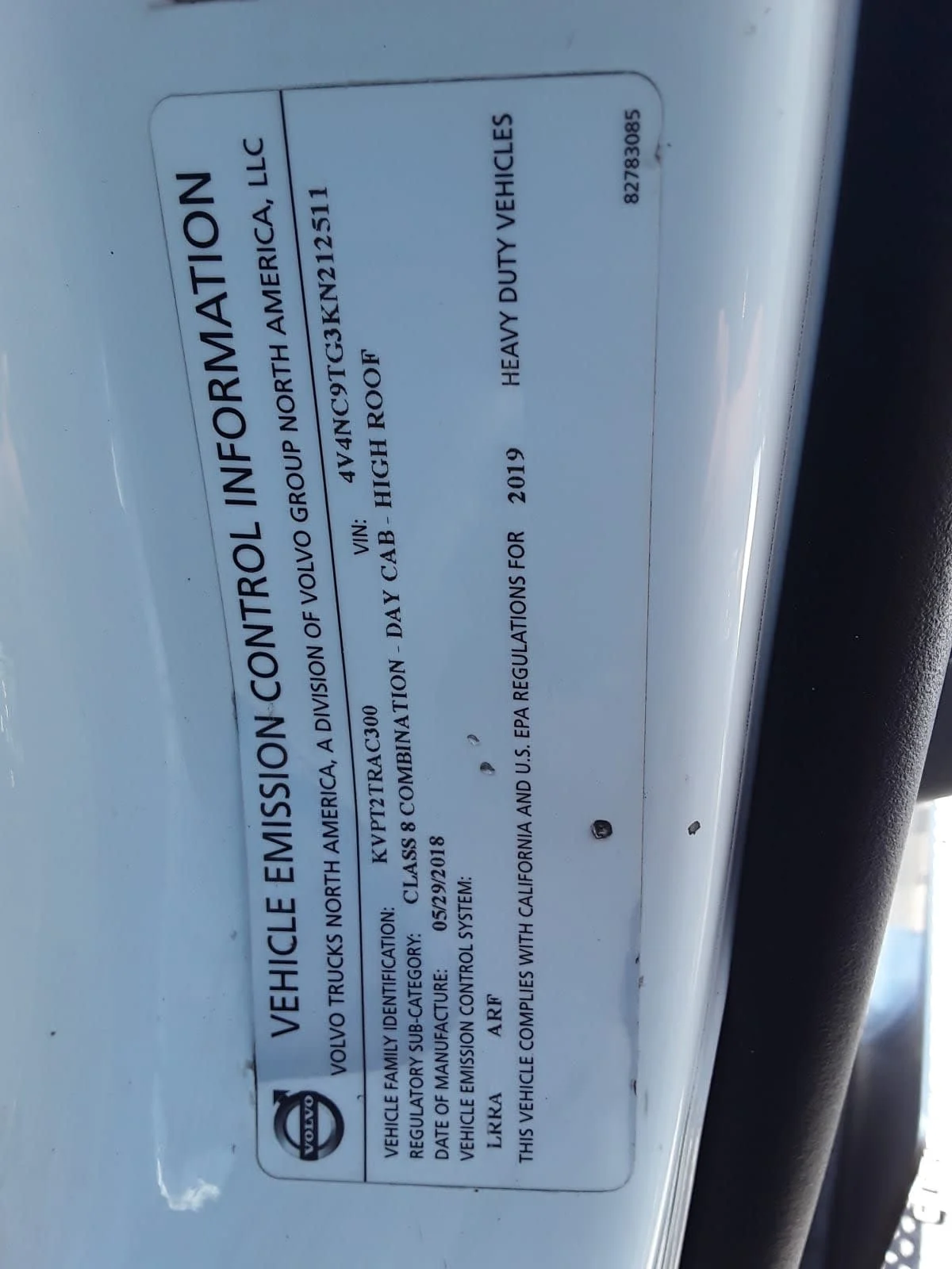 2019 Volvo VNL 860 in Montebello, CA — photo 10