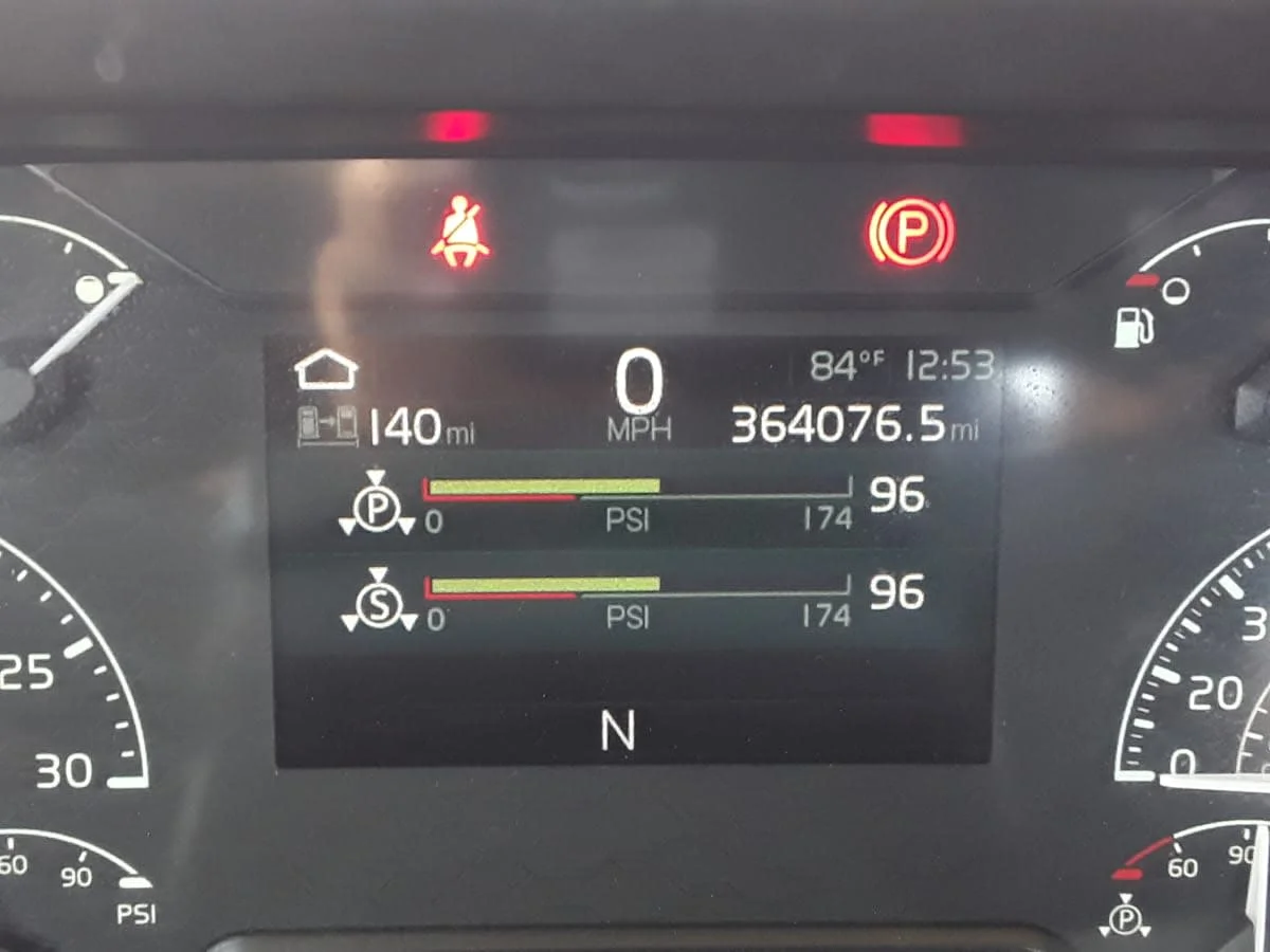 2019 Volvo VNL 860 in Montebello, CA — photo 9