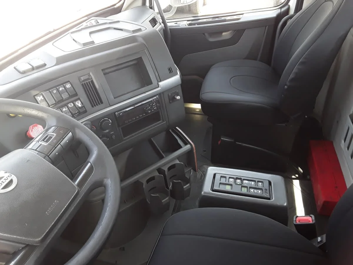 2019 Volvo VNL 860 in Montebello, CA — photo 7