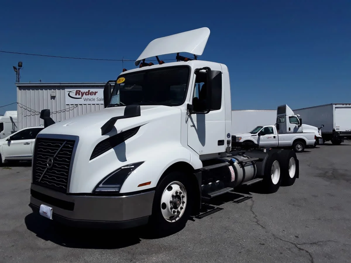 2019 Volvo VNL 860 in Montebello, CA